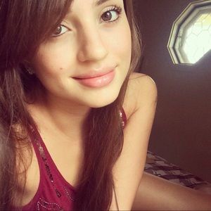 Meet your Posher, Karina